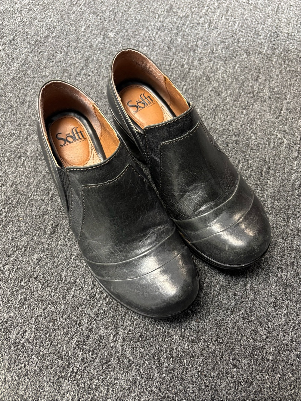 Sofft Black Leather Slip-On Mules Size 8.5